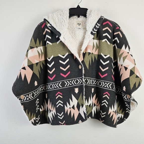 Billabong Jackets & Blazers - BILLABONG Aztec Print Sherpa Lined Poncho Size Medium